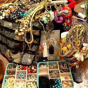 !!Moving sale on jewelry!!